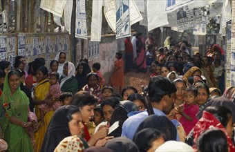 BANGLADESH, Politics, Crowd of women waiting to vote in local elections.