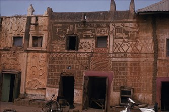 NIGERIA, Zaria, Decorated and painted exterior facade of Hausa building.