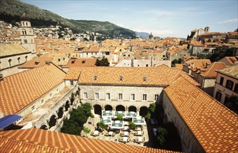 CROATIA, Dalamatia, Dubrovnik, View of the old town from the curtain wall. The old town is