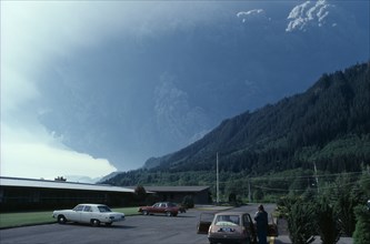 USA, Washington State, Mount St Helens Volcanic eruption 1980 at 8.40am. View from car park with a