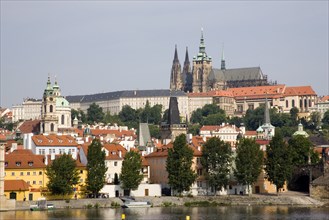 CZECH REPUBLIC, Bohemia, Prague, View across the Vtlava River to the Little Quarter and St Vitus