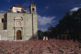 MEXICO, Oaxaca, Exterior facade of sixteenth century Santo Domingo church.