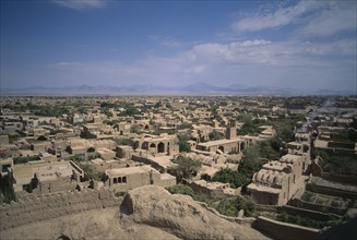 IRAN, Yazd Province, Meybod, View from the fortress over the ancient mud city architecture