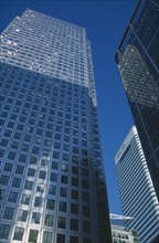 ENGLAND, London, Canary Wharf. Partial view oif the tower at 1 Canada Square.