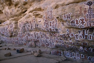 MALI, Bandiagara Escarpment, Dogon rock paintings at sacred site of circumcision rituals which take