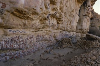 MALI, Bandiagara Escarpment, Songo Cave, Dogon rock paintings at sacred site of circumcision