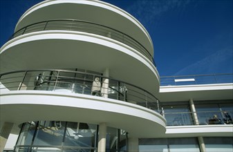 ENGLAND, East Sussex, Bexhill on Sea, De La Warr Pavilion. Exterior view of staircase section.