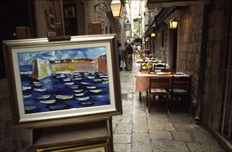 CROATIA, Dalamatia, Dubrovnik, Sidestreet. The old city of Dubrovnik retains its medieval splendour