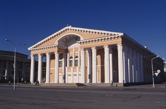 MONGOLIA, Ulaanbaatar, Sukhbaatar Square.  The Opera House building exterior with classical style