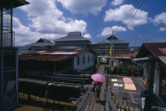 BRUNEI, Bandar Seri Begawan, Kampong Ayer residential district.  Sprawling stilt village on the