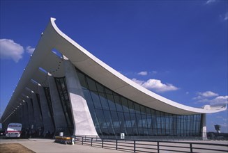 USA, Washington D.C., Entrance to Departure Hall of Dulles International Airport.