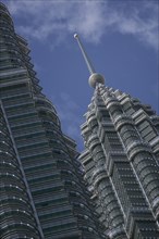 MALASYIA, Peninsular, Kuala Lumpur, Detail of the Petronis Towers.