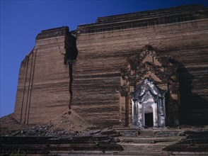 MYANMAR, Mingun, Mingun Paya exterior facade of unfinished pagoda begun in 1790 which suffered