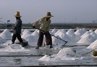 THAILAND, Industry, Workers on salt farm.