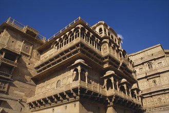 INDIA, Rajasthan, Jaisalmer, Jaisalmer Fort built in 1156 by Rajput ruler Jaisala and is the second