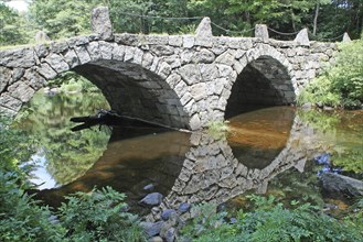 USA, New Hampshire, Hillsborough, Stone arch bridge.