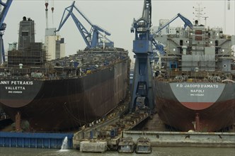CHINA, Shanghai, Shanghai, Hudong Zhonghua Shipyard on Huangpu River - ships for Italian and