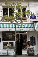 FRANCE, Ile de France, Paris, Frontage of the Brasserie de Louis Philippe on the Quai De L'Hotel de