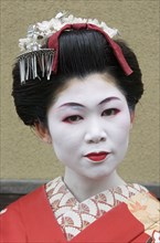 JAPAN, Honshu, Kyoto, Geisha at Sannen-zaka