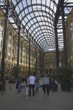 ENGLAND, London, Hays Galleria shopping arcade in Southark. The former tea clipper dock was filled