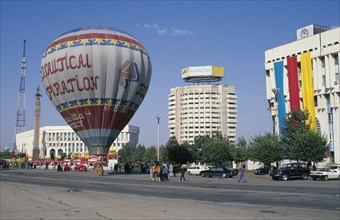 KAZAKHSTAN, Almatr, Hot air balloon as part of the ‘Kazakhstan Day’ celebrations..