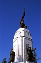 BULGARIA, Veliko Tarnovo, Mother of Bulgaria statue.