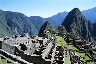 PERU, Cusco Department, Machu Picchu, Inca ruins and Huayna Picchu.