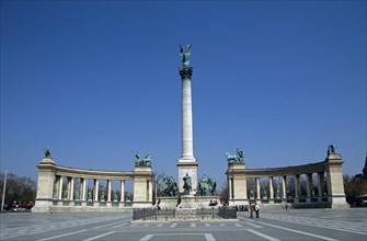 HUNGARY, Budapest, "Millennium Monument, Heroes Square."