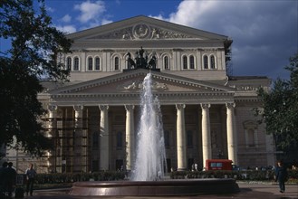 RUSSIA, Moscow, Bolshoi Ballet Theatre exterior with water fountain