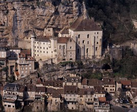 FRANCE, Midi-Pyrenees, Lot, Rocamadour.  Twelth century Basilica of St-Sauveur centre right and