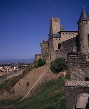 FRANCE, Languedoc-Roussillon, Aude, Carcassonne.  Gateway in medieval fortified outer walls of town