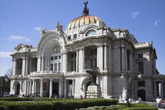 MEXICO, Mexico City, "Palacio de las Bellas Artes, and Museo Nacional de Arquitectura, Alameda