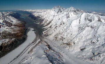 NEW ZEALAND, SOUTH ISLAND, WEST COAST, "MOUNT COOK NATIONAL PARK, AERIAL VIEW NEW ZEALANDS HIGHEST
