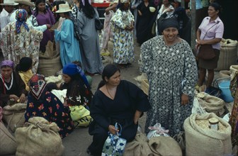 VENEZUELA, Zulia Province, Paraguaipoa, Guajiro Indian women at street market. Wayu Wayœu Wahiro