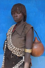 ETHIOPIA, Lower Omo Valley, Key Afir, Banna woman at weekly market