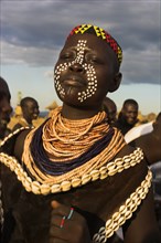 ETHIOPIA, Lower Omo Valley, Kolcho, Karo people with body painting (made from mixing animal