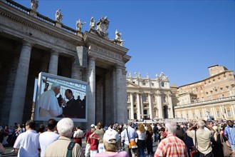 ITALY, Lazio, Rome, Vatican City Pilgrims in St Peter's Square for the wednesday Papal Audience in