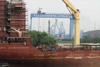 CHINA, Hubei, Yangtze, Qingshan shipyard on the Yangtze River east of Wuhan