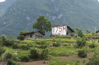 CHINA, Chongqing , Wushan, Farm on the banks of the Daning River that will be submerged when the