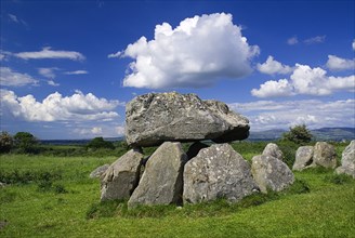 20093590 IRELAND Sligo Carrowmore Carrowmore Megalithic Cemetery. A dolmen