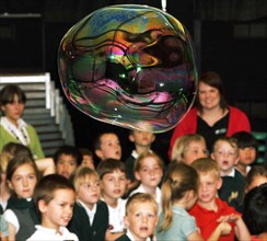 CHILDREN, Education, Science, Primary school children facinated by the bubbles at the Bubble Show