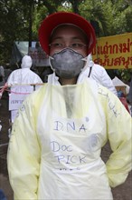 THAILAND, Phang Nga District, Takua Pa, "Tsunami. Forensic people and volunteers have to wear masks