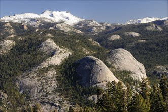 USA, California, Yosemite NP, Mountain views from Glacier Point