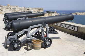 MALTA, Valletta, "Cannons, the noon day gun, Saluting Battery, Upper Barracca Gardens, and Grand