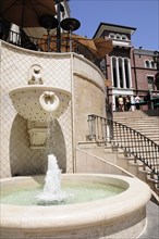USA, California, Los Angeles, "Rodeo Drive. Fountain & Spanish steps, Two Rodeo"