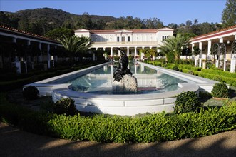 USA, California, Los Angeles, "Garden & pool in the Outer Palastile, Getty Villa"