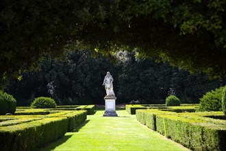 ITALY, Tuscany, San Quirico D'Orcia, The 16th Century Horti Leonini formal gardens by Diomede Leoni