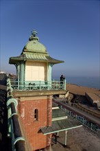 England, East Sussex, Brighton, Kemptown, Elevator between Marine Parade and the lower esplanade of