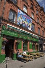 Ireland, North, Belfast, Ormeau Avenue, Katy Dalys Bar.