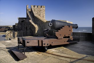 Carrickfergus, County Antrim, Ireland. Castle A cannon on the castle ramparts. Ireland Irish Eire